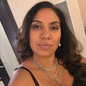 Meet your Posher, Yolanda